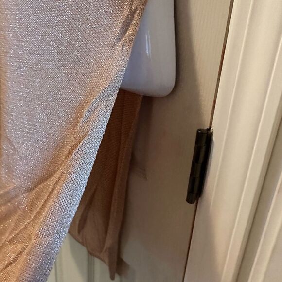 Bear Dance dress with shiny gold threads knit with two thigh, high split-sexy - Picture 5 of 8